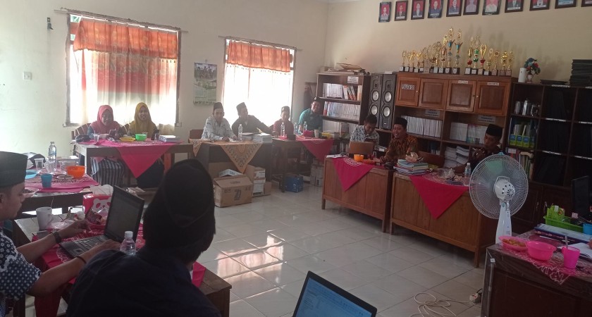 Rapat Kelulusan Kelas 9 MTs. Miftahul Ulum Ulul Maqom Tahun Pelajaran 2023/2024